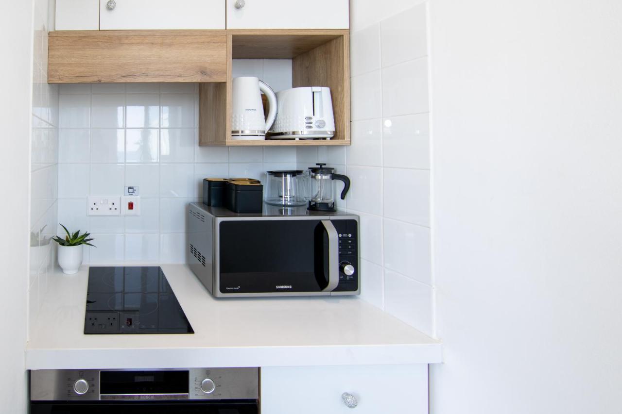 Phaedrus Living Seaview Studio Suite Lighthouse 52 Paphos Exterior photo