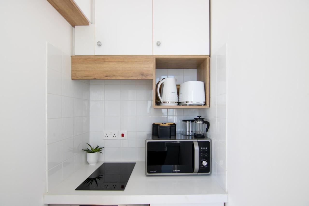 Phaedrus Living Seaview Studio Suite Lighthouse 52 Paphos Exterior photo